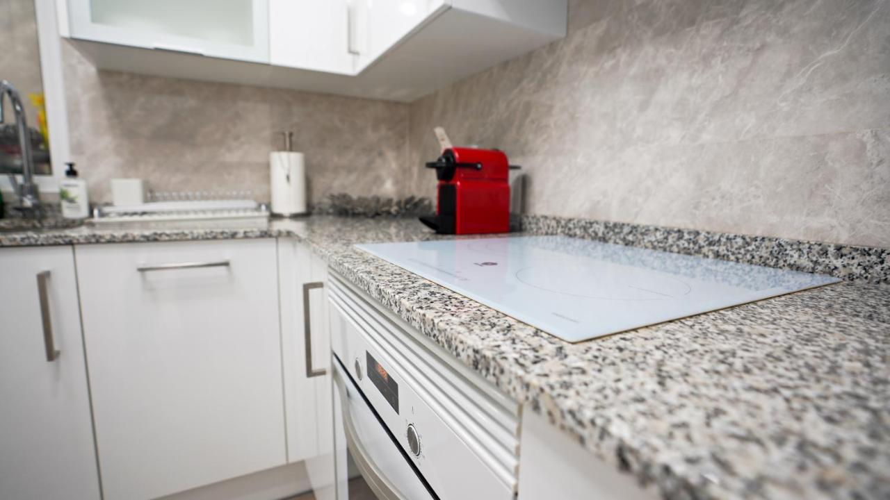 Stylish & Spacious Family Apartment Near Beach & Vibrant Historic Market Alicante Luaran gambar