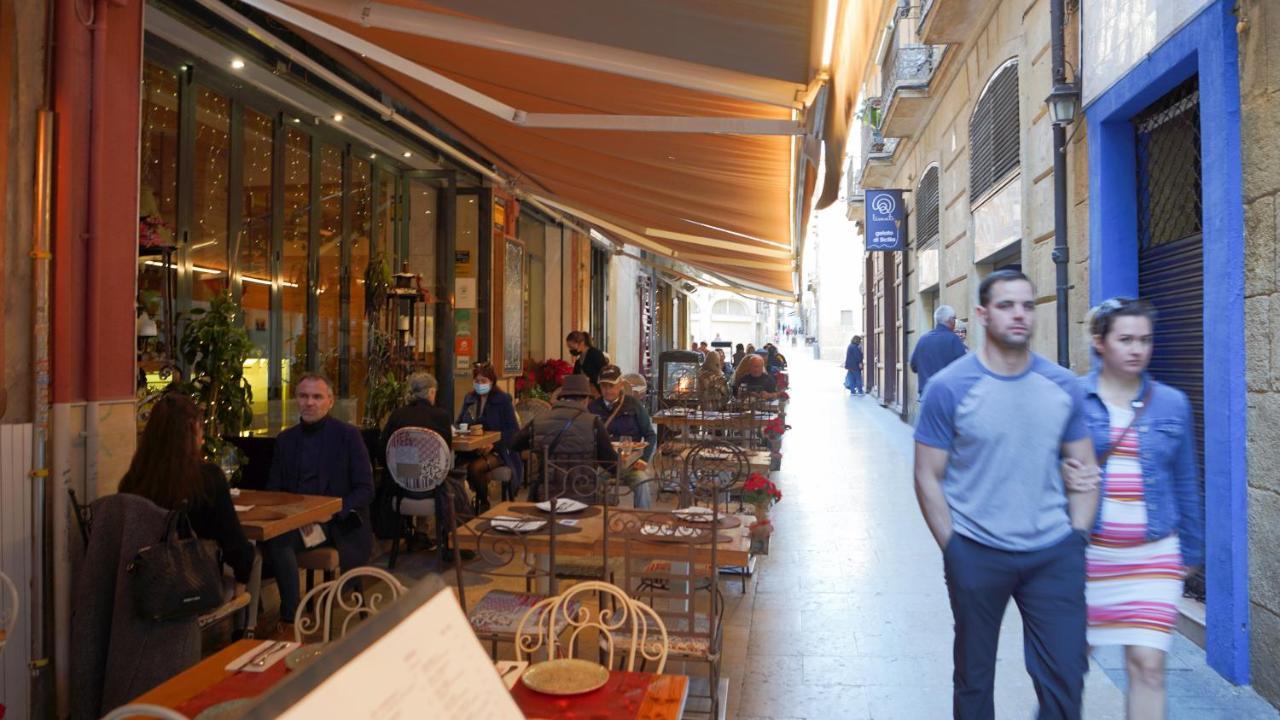 Stylish & Spacious Family Apartment Near Beach & Vibrant Historic Market Alicante Luaran gambar