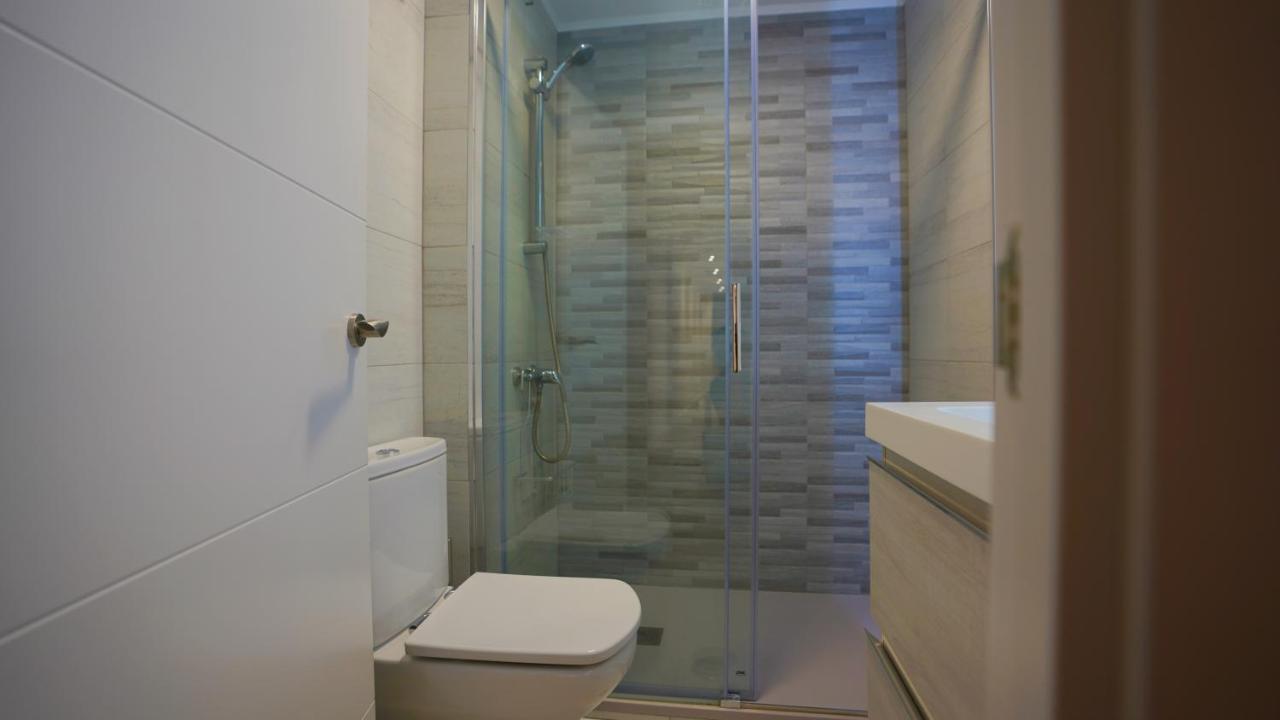 Stylish & Spacious Family Apartment Near Beach & Vibrant Historic Market Alicante Luaran gambar