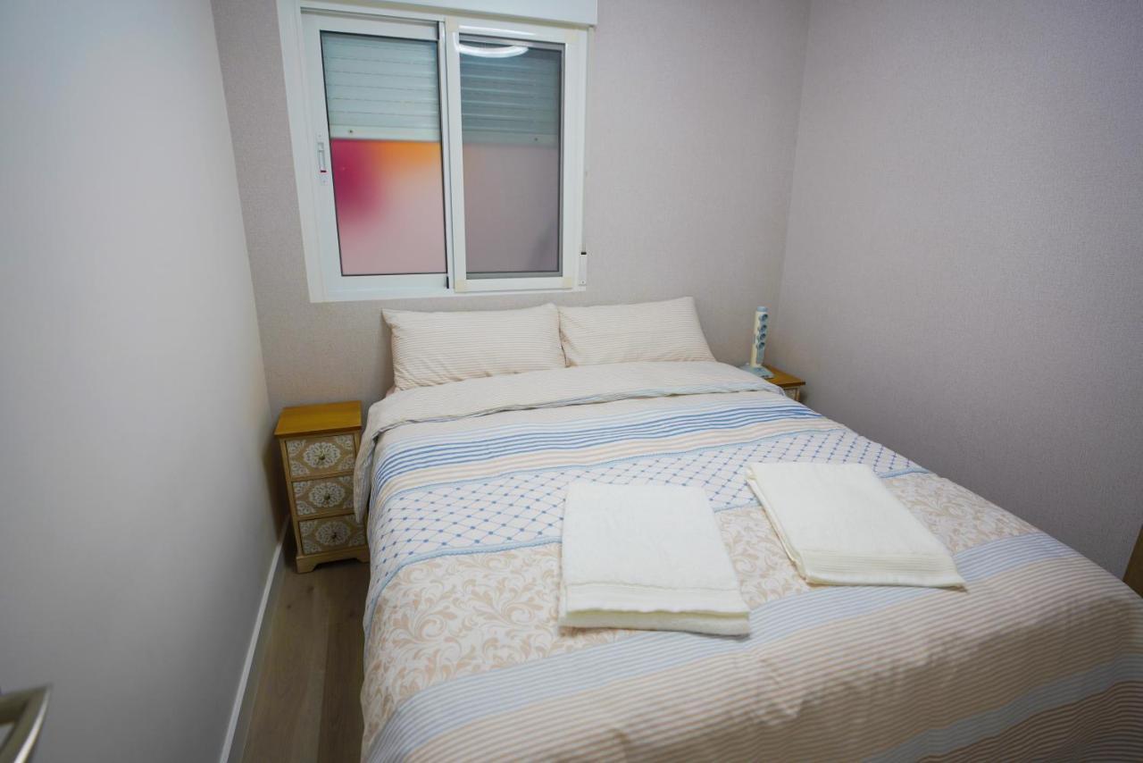 Stylish & Spacious Family Apartment Near Beach & Vibrant Historic Market Alicante Luaran gambar