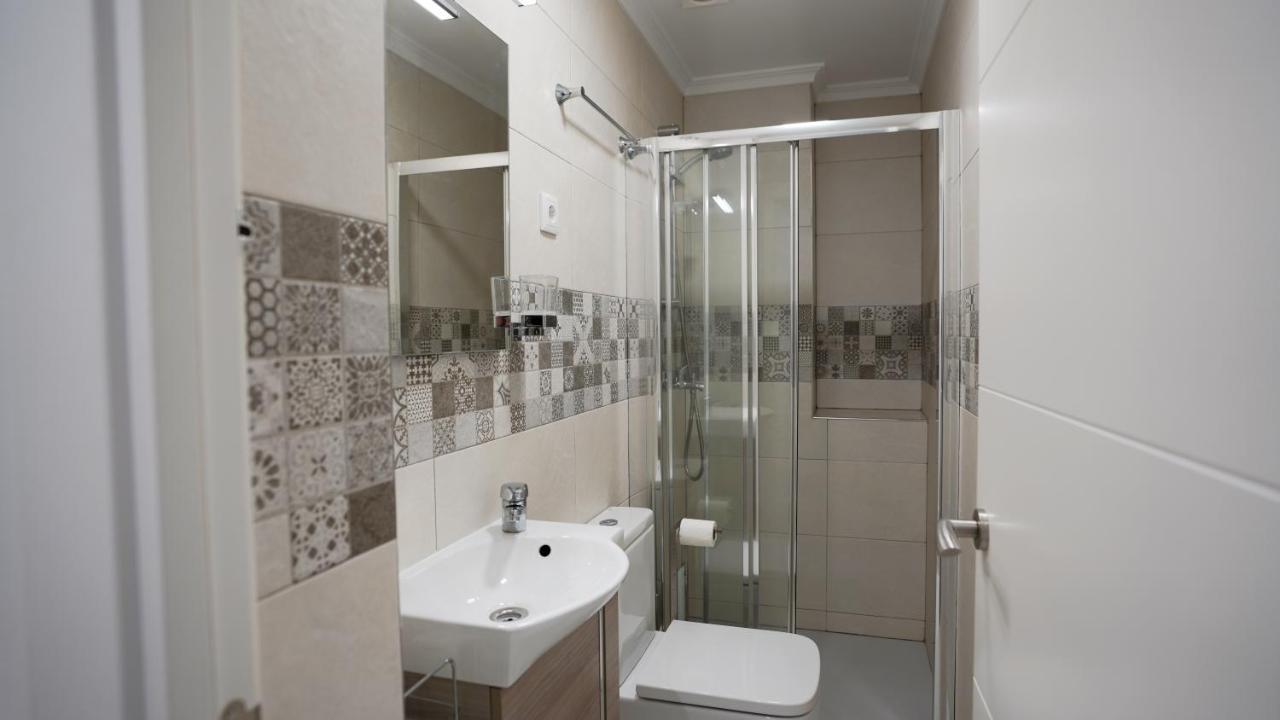 Stylish & Spacious Family Apartment Near Beach & Vibrant Historic Market Alicante Luaran gambar