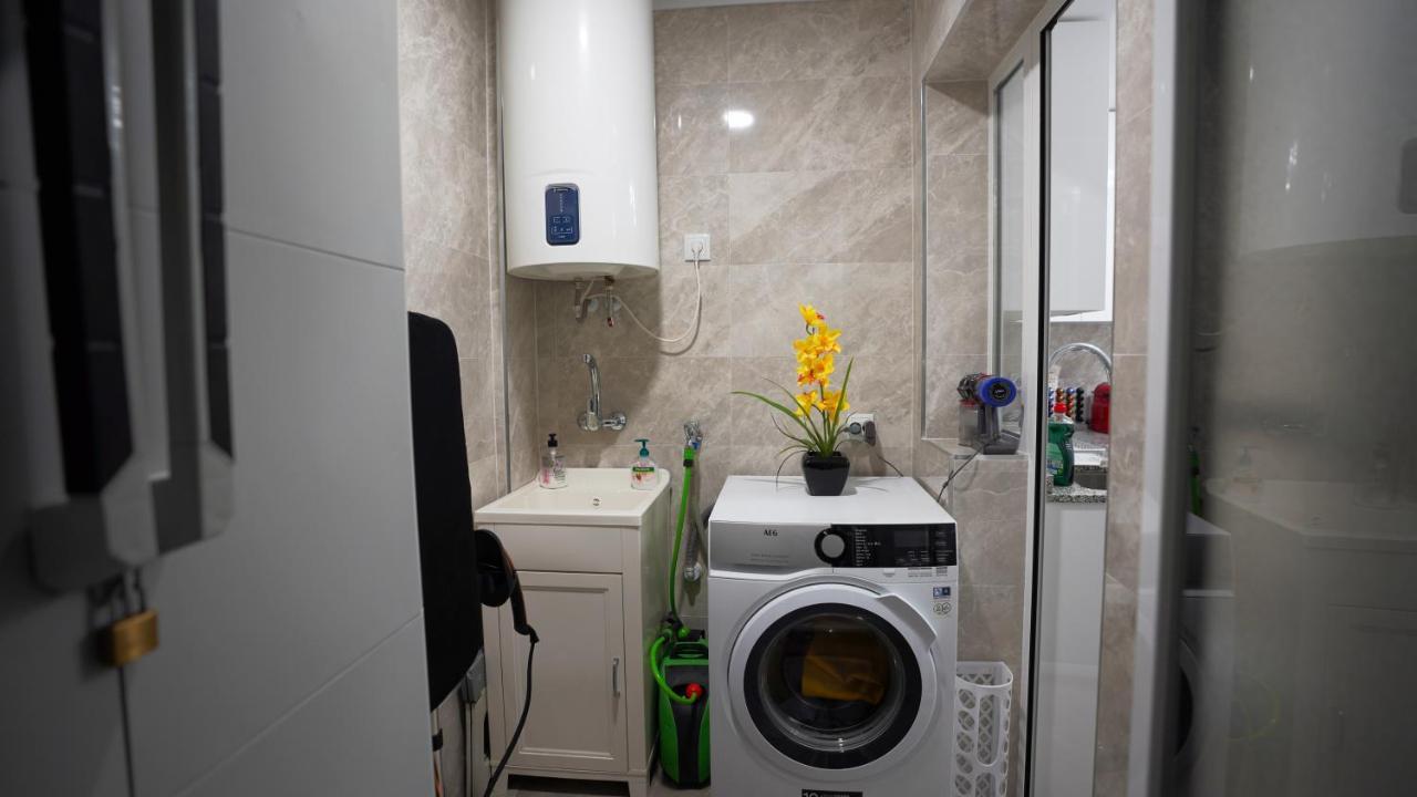 Stylish & Spacious Family Apartment Near Beach & Vibrant Historic Market Alicante Luaran gambar