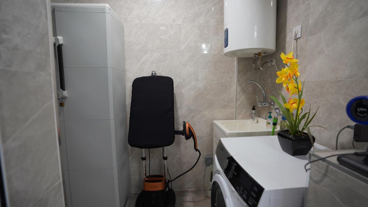 Stylish & Spacious Family Apartment Near Beach & Vibrant Historic Market Alicante Luaran gambar