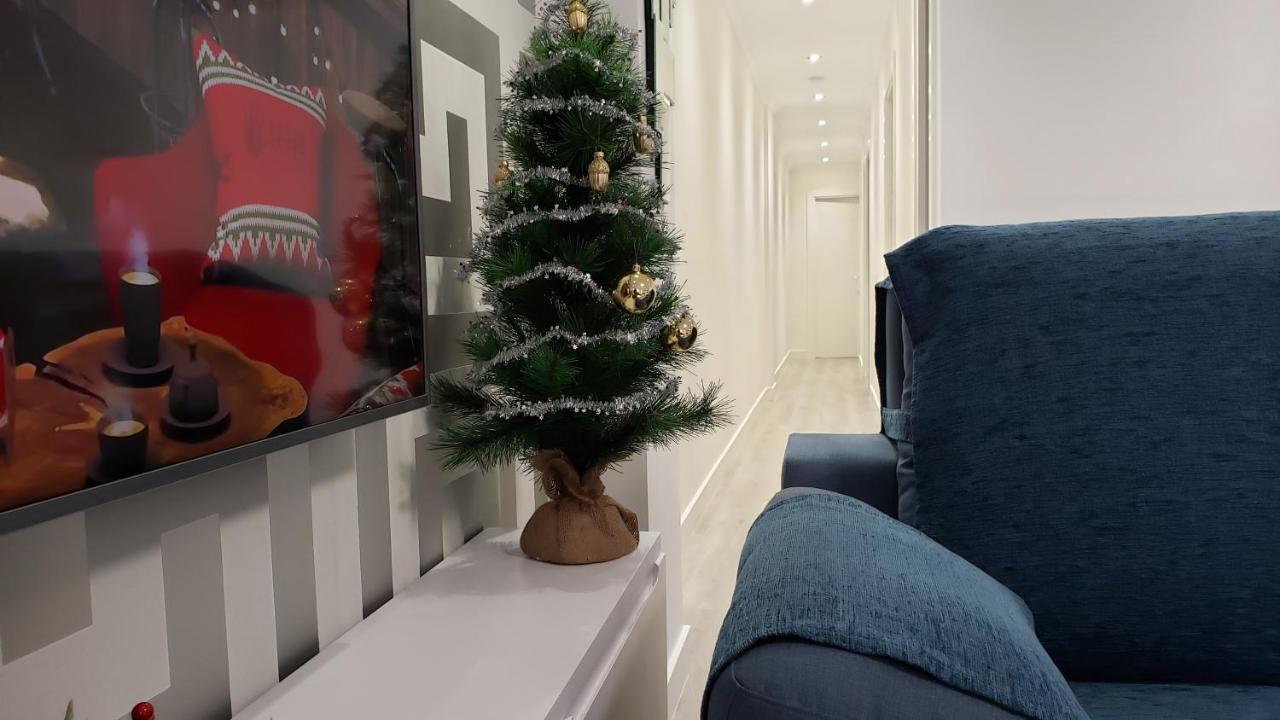 Stylish & Spacious Family Apartment Near Beach & Vibrant Historic Market Alicante Luaran gambar